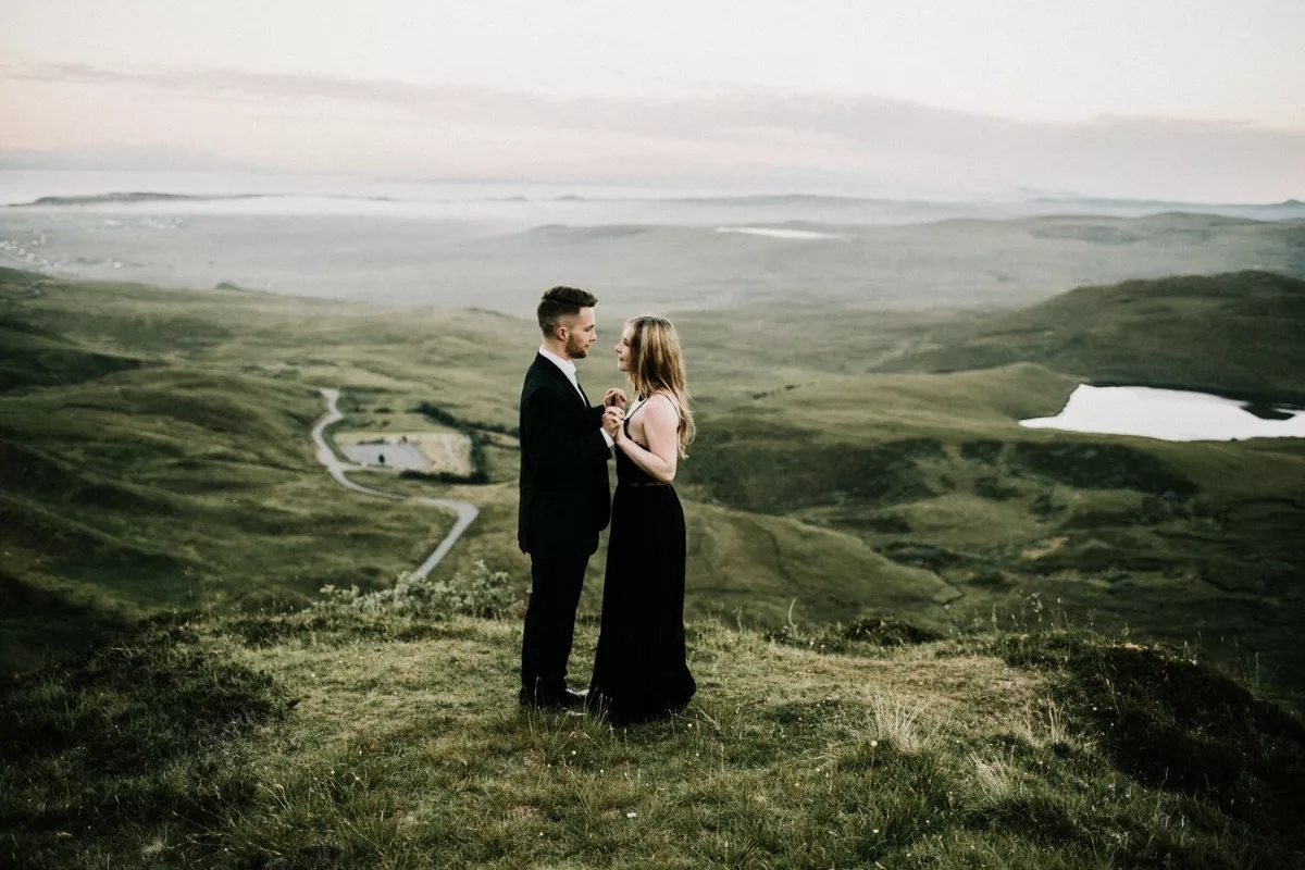 永恒经典绿色色调电影胶片颗粒纹理模拟情侣人物摄影照片调色Lightroom预设 Archipelago – Wolf Pack ReWild 插件预设 第5张-素材湾丨精选海外优质设计素材资源 永恒经典绿色色调电影胶片颗粒纹理模拟情侣人物摄影照片调色Lightroom预设 Archipelago – Wolf Pack ReWild 插件预设 sucaiwan.com