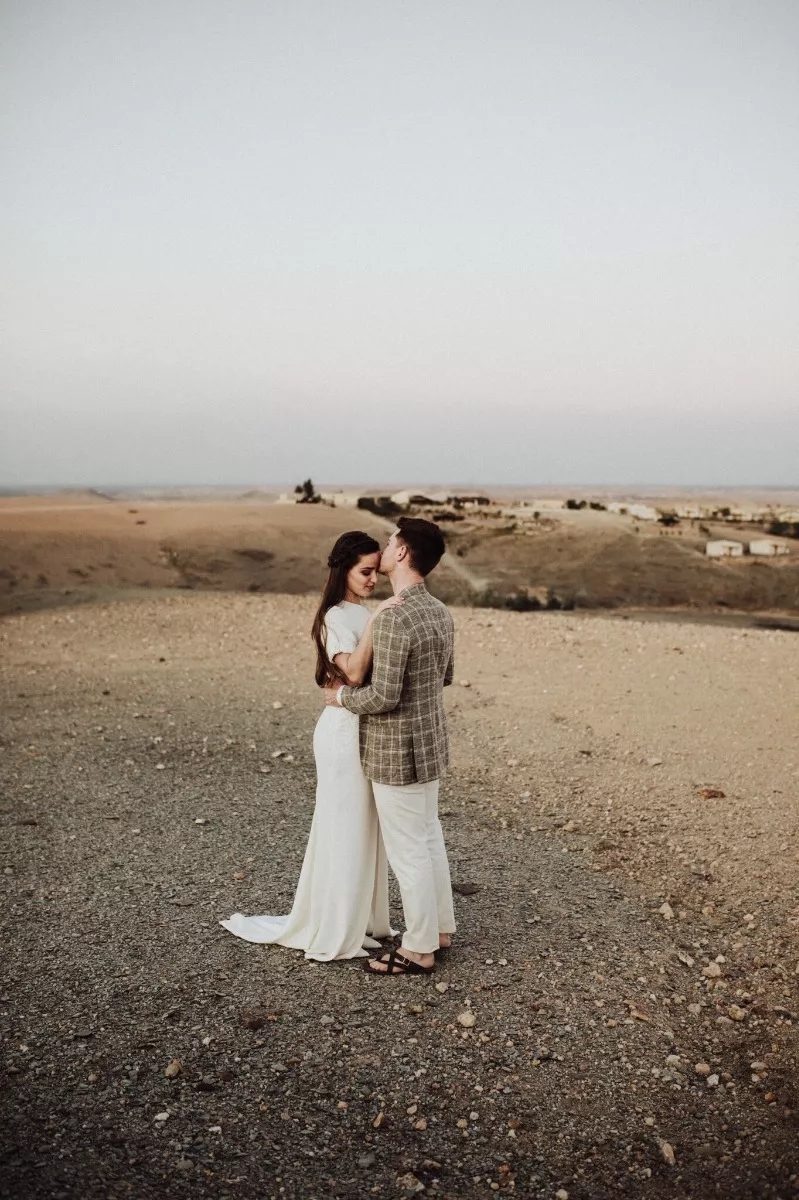 永恒经典绿色色调电影胶片颗粒纹理模拟情侣人物摄影照片调色Lightroom预设 Archipelago – Wolf Pack ReWild 插件预设 第6张-素材湾丨精选海外优质设计素材资源 永恒经典绿色色调电影胶片颗粒纹理模拟情侣人物摄影照片调色Lightroom预设 Archipelago – Wolf Pack ReWild 插件预设 sucaiwan.com