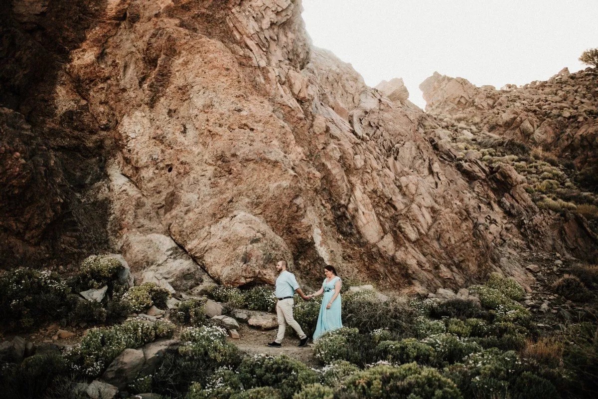 永恒经典绿色色调电影胶片颗粒纹理模拟情侣人物摄影照片调色Lightroom预设 Archipelago – Wolf Pack ReWild 插件预设 第8张-素材湾丨精选海外优质设计素材资源 永恒经典绿色色调电影胶片颗粒纹理模拟情侣人物摄影照片调色Lightroom预设 Archipelago – Wolf Pack ReWild 插件预设 sucaiwan.com