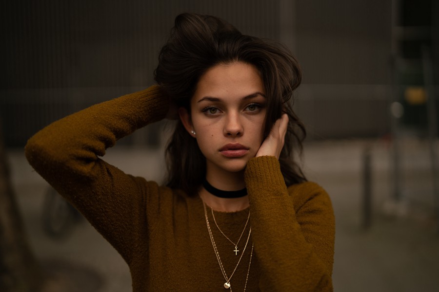 复古情绪文艺复兴风格绿色调旅行摄影人像风景照片LR调色预设 Renaissance. Preset Pack 插件预设 第9张-素材湾丨精选海外优质设计素材资源 复古情绪文艺复兴风格绿色调旅行摄影人像风景照片LR调色预设 Renaissance. Preset Pack 插件预设 sucaiwan.com