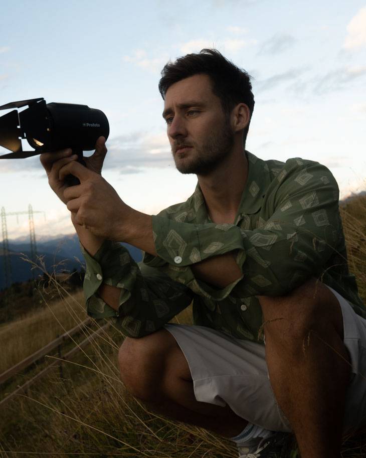 经典复古暖色调电影胶片颗粒质感模拟肖像模特摄影照片Lightroom预设 Kai Boettcher / Kai Boet – Elysium Preset Pack 插件预设 第14张-素材湾丨精选海外优质设计素材资源 经典复古暖色调电影胶片颗粒质感模拟肖像模特摄影照片Lightroom预设 Kai Boettcher / Kai Boet – Elysium Preset Pack 插件预设 sucaiwan.com