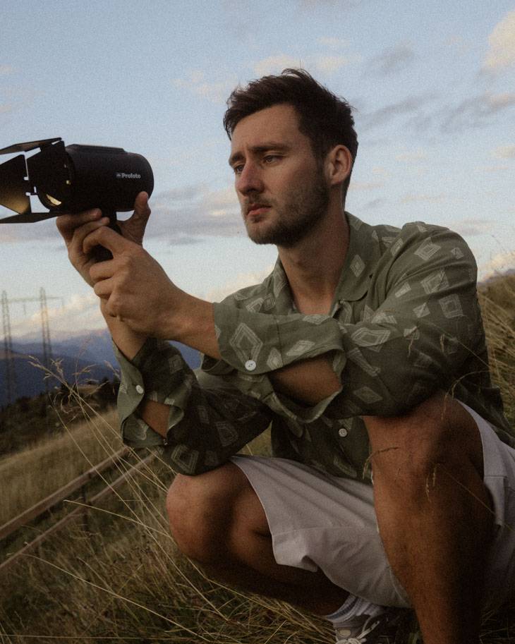 经典复古暖色调电影胶片颗粒质感模拟肖像模特摄影照片Lightroom预设 Kai Boettcher / Kai Boet – Elysium Preset Pack 插件预设 第15张-素材湾丨精选海外优质设计素材资源 经典复古暖色调电影胶片颗粒质感模拟肖像模特摄影照片Lightroom预设 Kai Boettcher / Kai Boet – Elysium Preset Pack 插件预设 sucaiwan.com