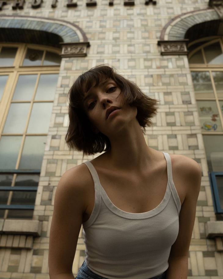 经典复古暖色调电影胶片颗粒质感模拟肖像模特摄影照片Lightroom预设 Kai Boettcher / Kai Boet – Elysium Preset Pack 插件预设 第18张-素材湾丨精选海外优质设计素材资源 经典复古暖色调电影胶片颗粒质感模拟肖像模特摄影照片Lightroom预设 Kai Boettcher / Kai Boet – Elysium Preset Pack 插件预设 sucaiwan.com