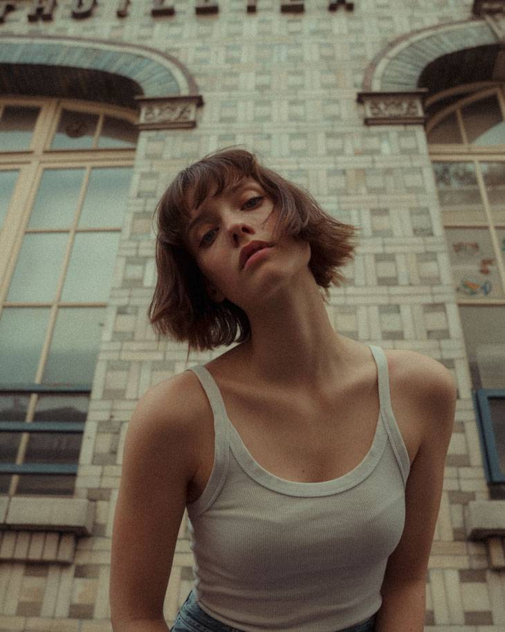 经典复古暖色调电影胶片颗粒质感模拟肖像模特摄影照片Lightroom预设 Kai Boettcher / Kai Boet – Elysium Preset Pack 插件预设 第19张-素材湾丨精选海外优质设计素材资源 经典复古暖色调电影胶片颗粒质感模拟肖像模特摄影照片Lightroom预设 Kai Boettcher / Kai Boet – Elysium Preset Pack 插件预设 sucaiwan.com