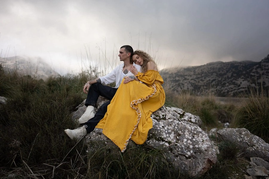 永恒温暖柔和色调婚礼家庭肖像摄影照片调色Lightroom预设 HONEY HUE PRESETS – SMAL PRESETS 插件预设 第20张-素材湾丨精选海外优质设计素材资源 永恒温暖柔和色调婚礼家庭肖像摄影照片调色Lightroom预设 HONEY HUE PRESETS – SMAL PRESETS 插件预设 sucaiwan.com