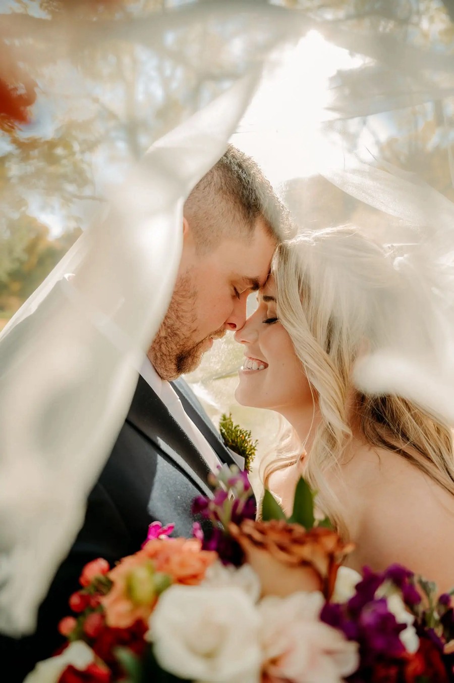 永恒温暖柔和色调婚礼家庭肖像摄影照片调色Lightroom预设 HONEY HUE PRESETS – SMAL PRESETS 插件预设 第35张-素材湾丨精选海外优质设计素材资源 永恒温暖柔和色调婚礼家庭肖像摄影照片调色Lightroom预设 HONEY HUE PRESETS – SMAL PRESETS 插件预设 sucaiwan.com