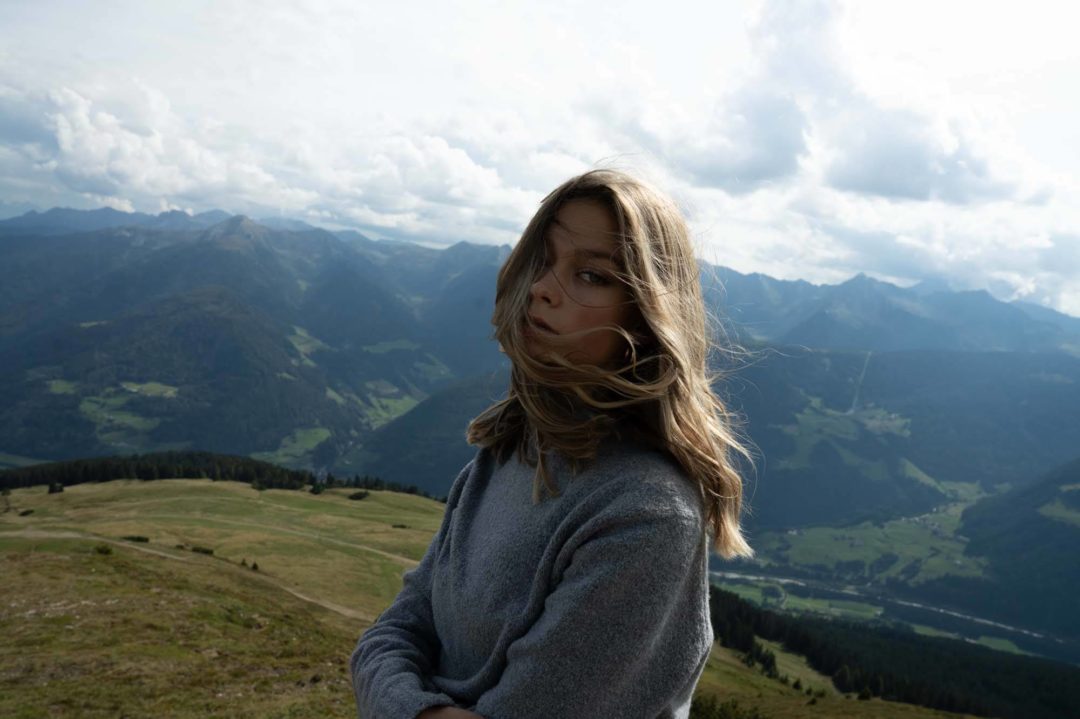 专业自然模特肖像肤色高对比度明亮调色预设Lightroom素材 Kai Boettcher (Kai Boet)-Spectre Preset Pack 插件预设 第8张-素材湾丨精选海外优质设计素材资源 专业自然模特肖像肤色高对比度明亮调色预设Lightroom素材 Kai Boettcher (Kai Boet)-Spectre Preset Pack 插件预设 sucaiwan.com