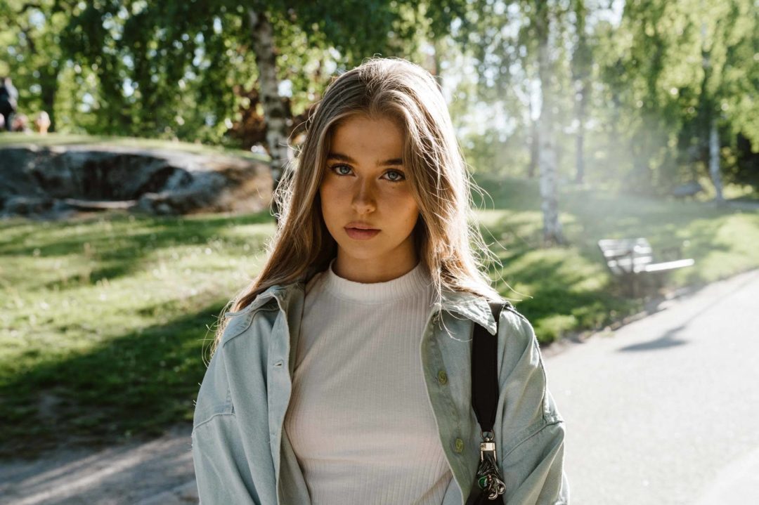 专业自然模特肖像肤色高对比度明亮调色预设Lightroom素材 Kai Boettcher (Kai Boet)-Spectre Preset Pack 插件预设 第17张-素材湾丨精选海外优质设计素材资源 专业自然模特肖像肤色高对比度明亮调色预设Lightroom素材 Kai Boettcher (Kai Boet)-Spectre Preset Pack 插件预设 sucaiwan.com