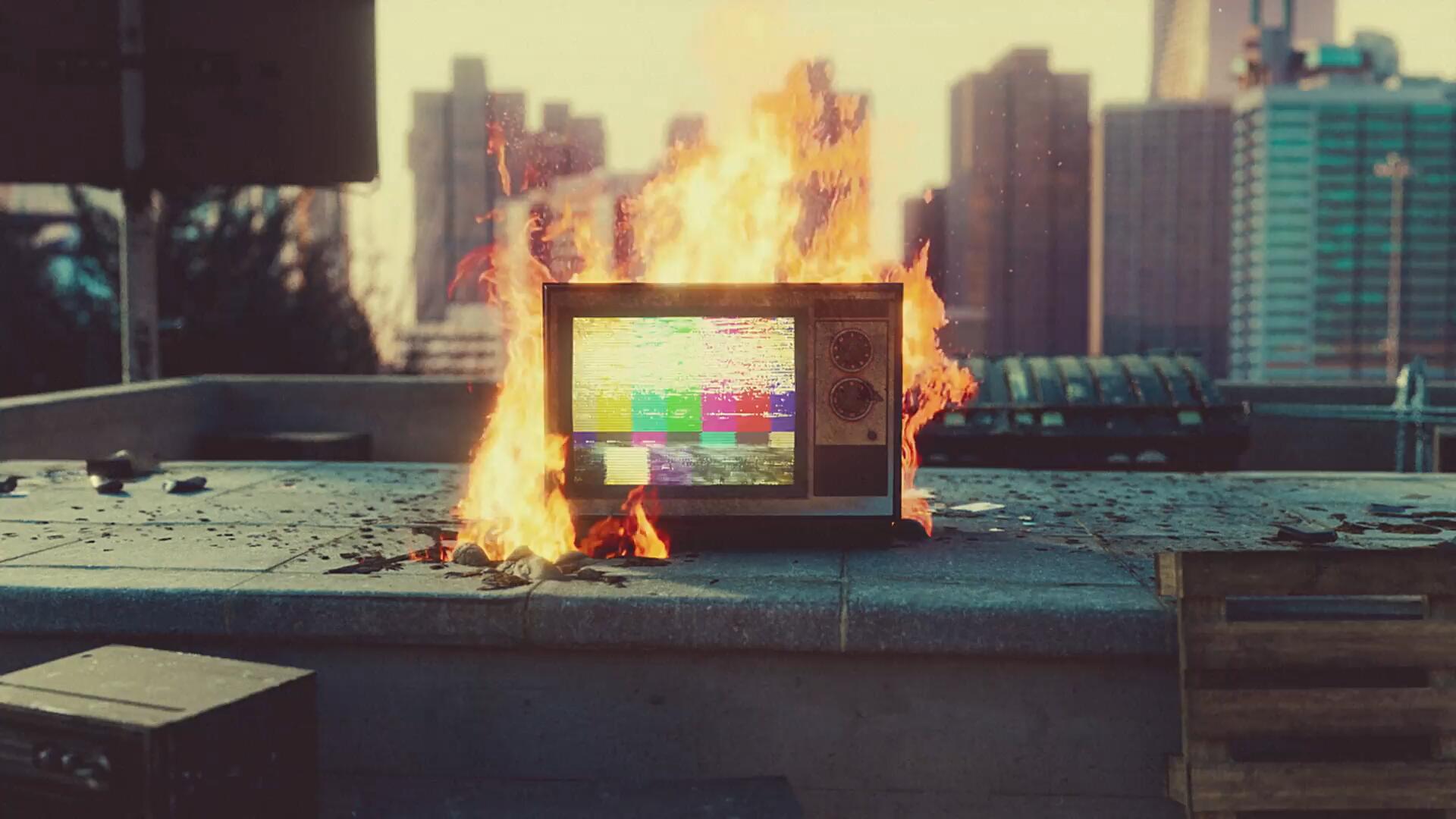 FCPX插件：热门复古嘻哈做旧TV电视着火3D实物场景VHS故障风格开场片头模板 , sucaiwan.com