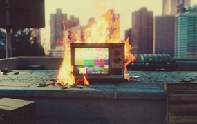 FCPX插件:热门复古嘻哈做旧TV电视着火3D实物场景VHS故障风格开场片头模板