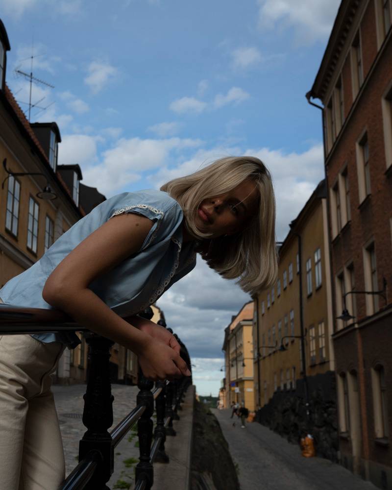 10组梦幻乌托邦风格户外旅行肖像模特摄影照片调色Lightroom预设 Kai Boettcher / @kai.boet – Utopia 插件预设 第10张-素材湾丨精选海外优质设计素材资源 10组梦幻乌托邦风格户外旅行肖像模特摄影照片调色Lightroom预设 Kai Boettcher / @kai.boet – Utopia 插件预设 sucaiwan.com