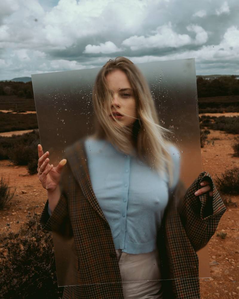 10组梦幻乌托邦风格户外旅行肖像模特摄影照片调色Lightroom预设 Kai Boettcher / @kai.boet – Utopia 插件预设 第15张-素材湾丨精选海外优质设计素材资源 10组梦幻乌托邦风格户外旅行肖像模特摄影照片调色Lightroom预设 Kai Boettcher / @kai.boet – Utopia 插件预设 sucaiwan.com