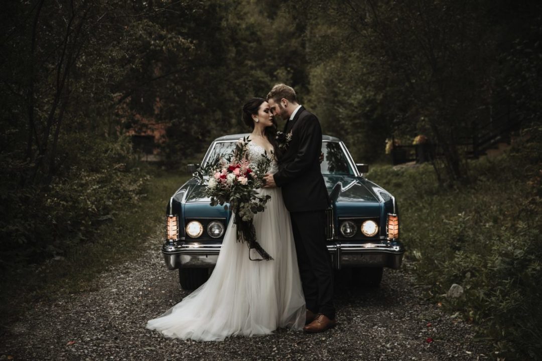 高级温暖白平衡色调户外婚礼情侣摄影照片调色Lightroom预设 Embrace Nation – Embrace Collection Vol. II 插件预设 第9张-素材湾丨精选海外优质设计素材资源 高级温暖白平衡色调户外婚礼情侣摄影照片调色Lightroom预设 Embrace Nation – Embrace Collection Vol. II 插件预设 sucaiwan.com