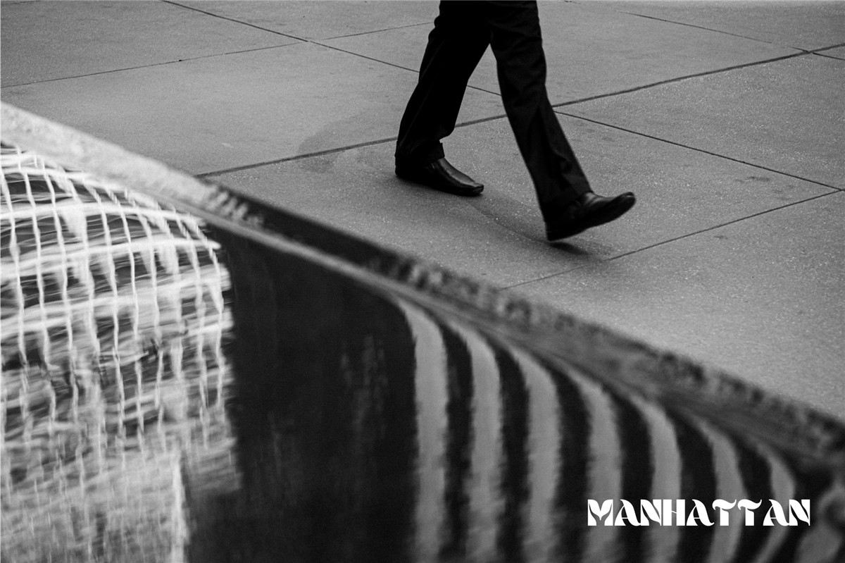 富士胶片模拟电影美学颗粒风格人像摄影扫街调色Lightroom预设 Faizal Westcott - ANALOG PACK 4.0 插件预设 第3张-素材湾丨精选海外优质设计素材资源 富士胶片模拟电影美学颗粒风格人像摄影扫街调色Lightroom预设 Faizal Westcott - ANALOG PACK 4.0 插件预设 sucaiwan.com