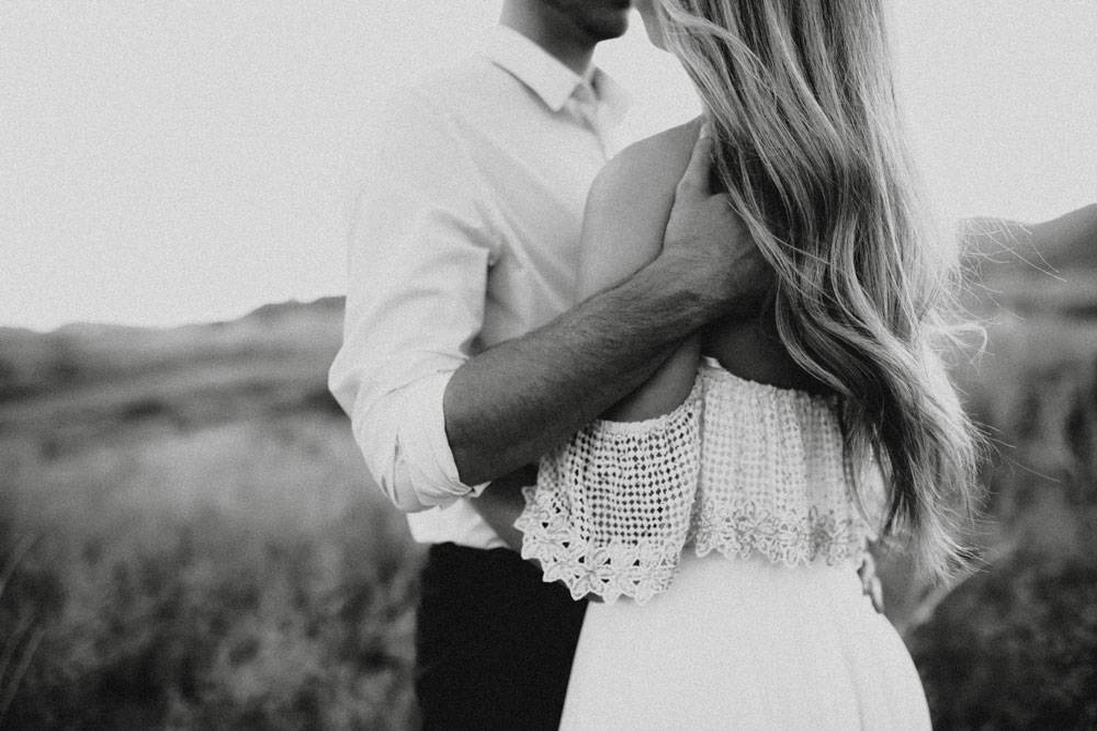 柔和棕色调电影美学婚礼人像肖像摄影照片调色Lightroom预设 Embrace Nation – The Willow Collection for Lightroom 插件预设 sucaiwan.com