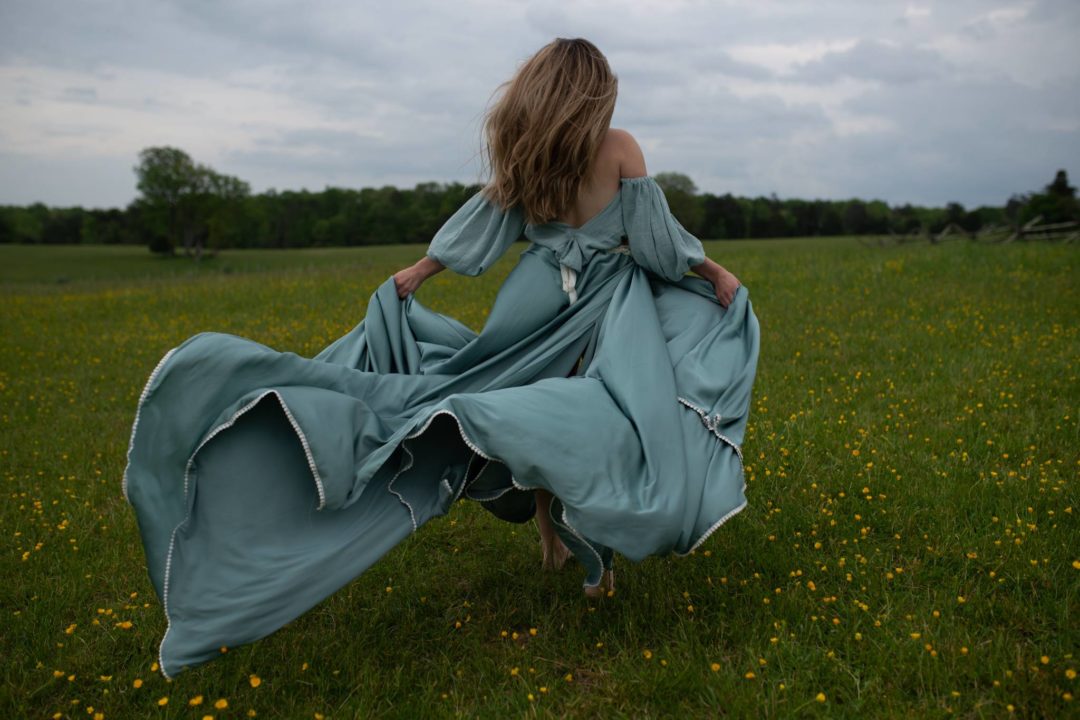 柔和棕色调电影美学婚礼人像肖像摄影照片调色Lightroom预设 Embrace Nation – The Willow Collection for Lightroom 插件预设 sucaiwan.com