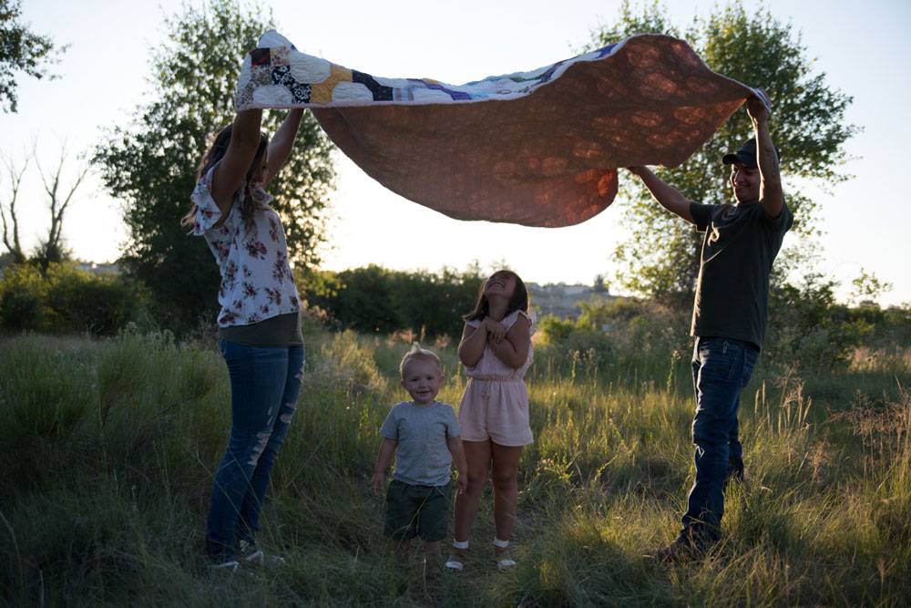 柔和棕色调电影美学婚礼人像肖像摄影照片调色Lightroom预设 Embrace Nation – The Willow Collection for Lightroom 插件预设 sucaiwan.com