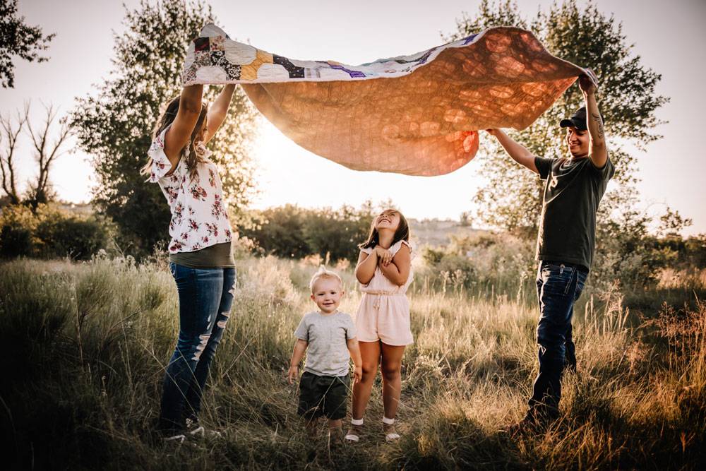 柔和棕色调电影美学婚礼人像肖像摄影照片调色Lightroom预设 Embrace Nation – The Willow Collection for Lightroom 插件预设 sucaiwan.com