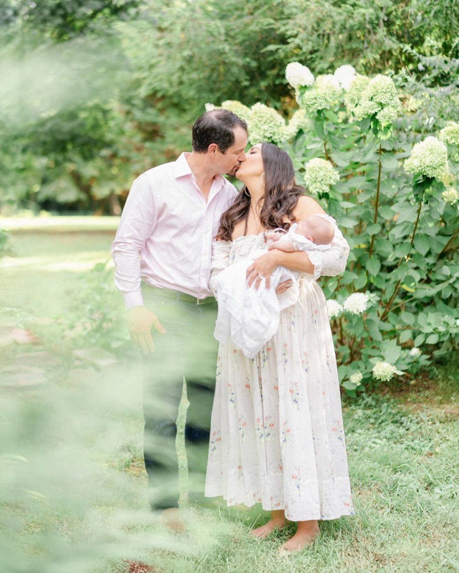 怀旧永恒电影美感柯达胶片模拟柔和温暖色调摄影肖像调色Lightroom预设 REFINED – Kodak Gold 插件预设 sucaiwan.com