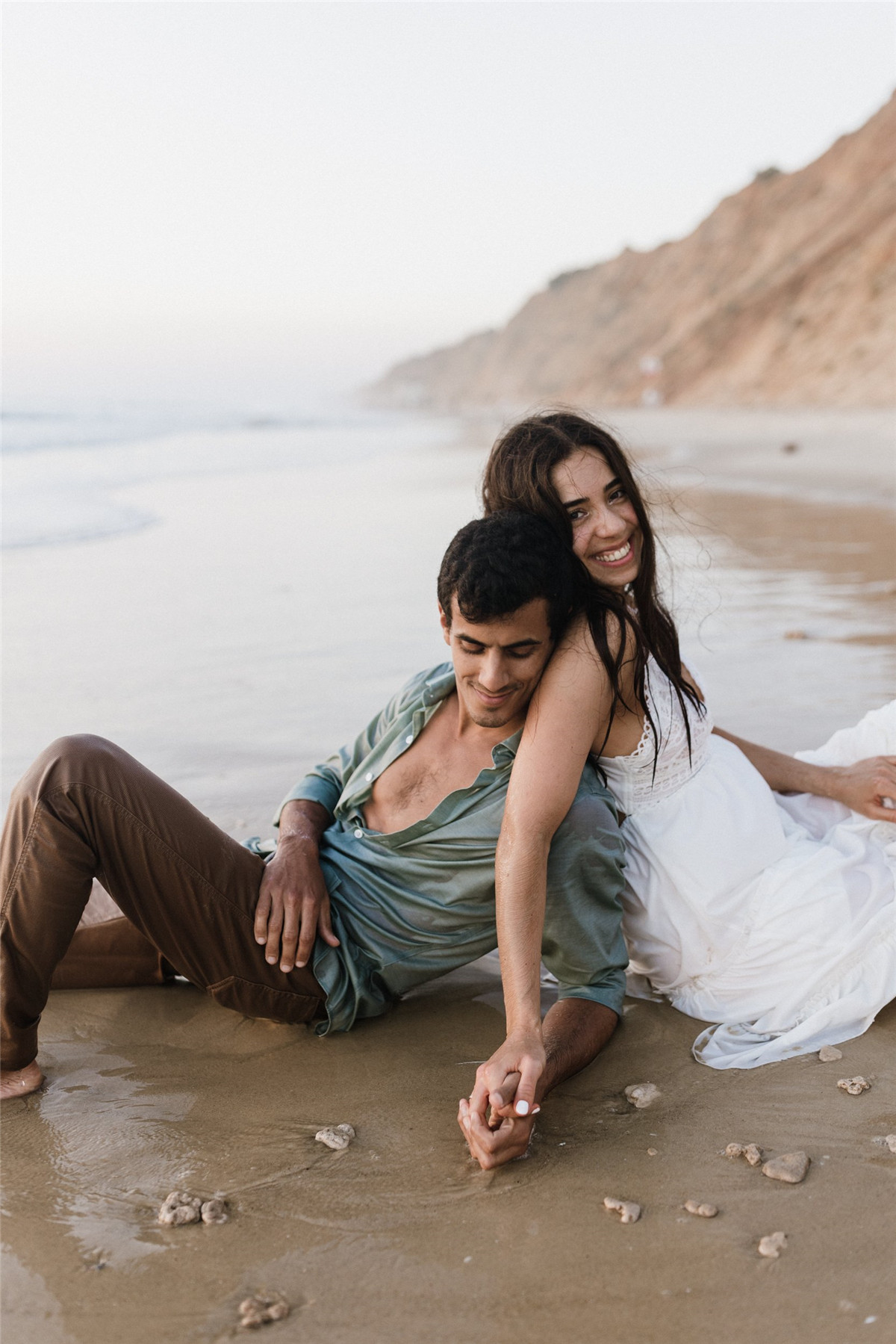 纯白永恒温暖胶片电影颗粒婚礼人像摄影LR调色预设 Archipelago - Light & Truth Presets 插件预设 第3张-素材湾丨精选海外优质设计素材资源 纯白永恒温暖胶片电影颗粒婚礼人像摄影LR调色预设 Archipelago - Light & Truth Presets 插件预设 sucaiwan.com