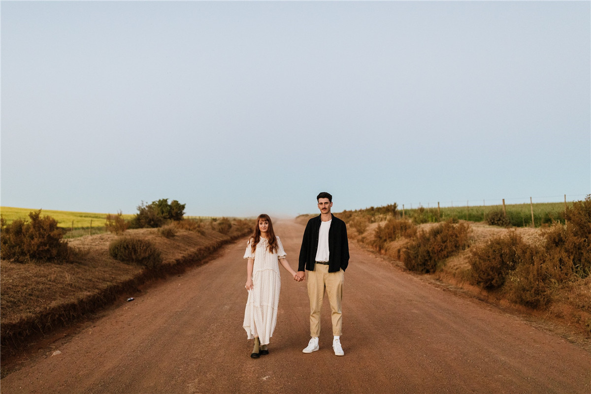 纯白永恒温暖胶片电影颗粒婚礼人像摄影LR调色预设 Archipelago - Light & Truth Presets 插件预设 第15张-素材湾丨精选海外优质设计素材资源 纯白永恒温暖胶片电影颗粒婚礼人像摄影LR调色预设 Archipelago - Light & Truth Presets 插件预设 sucaiwan.com