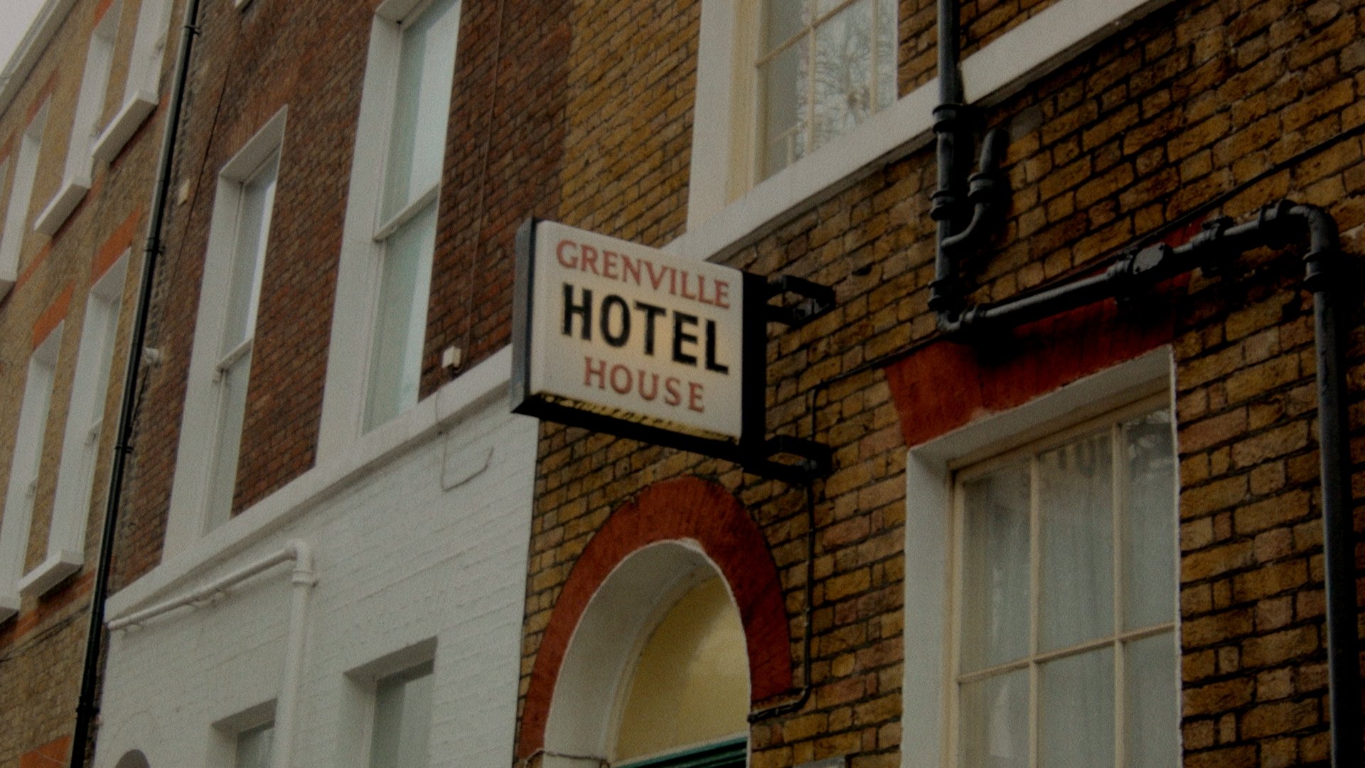 Oliver Keys 全新复古逼真胶片模拟电影感达芬奇调色节点预设 KeyChrome V2 Motion Picture Film Powergrade + LUT 插件预设 sucaiwan.com