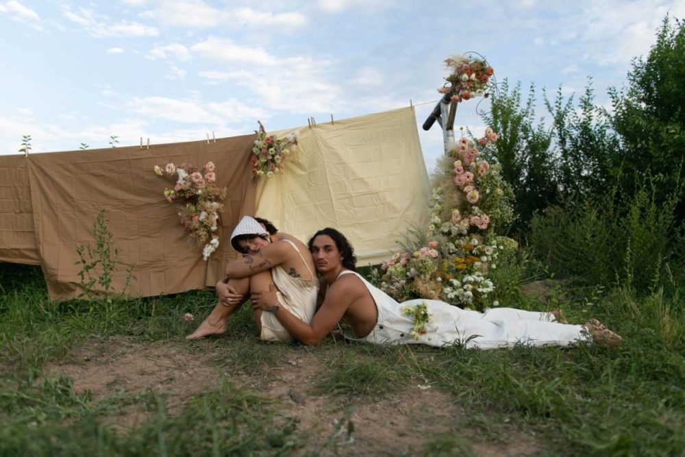 怀旧复古浪漫日落柔和橙色/绿色/粉红色色调婚礼旅行摄影照片调色Lr预设包 G-Presets – From the Daisies 插件预设 第6张-素材湾丨精选海外优质设计素材资源 怀旧复古浪漫日落柔和橙色/绿色/粉红色色调婚礼旅行摄影照片调色Lr预设包 G-Presets – From the Daisies 插件预设 sucaiwan.com
