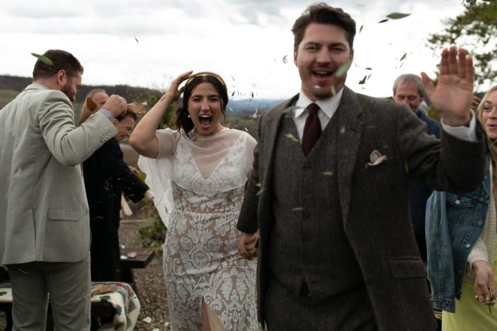 怀旧复古浪漫日落柔和橙色/绿色/粉红色色调婚礼旅行摄影照片调色Lr预设包 G-Presets – From the Daisies 插件预设 第15张-素材湾丨精选海外优质设计素材资源 怀旧复古浪漫日落柔和橙色/绿色/粉红色色调婚礼旅行摄影照片调色Lr预设包 G-Presets – From the Daisies 插件预设 sucaiwan.com