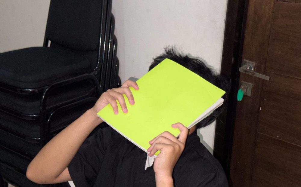 真实画册书籍杂志封面设计Ps展示贴图样机模板素材 Book Cover Mockup 样机素材 第2张-素材湾丨精选海外优质设计素材资源 真实画册书籍杂志封面设计Ps展示贴图样机模板素材 Book Cover Mockup 样机素材 sucaiwan.com