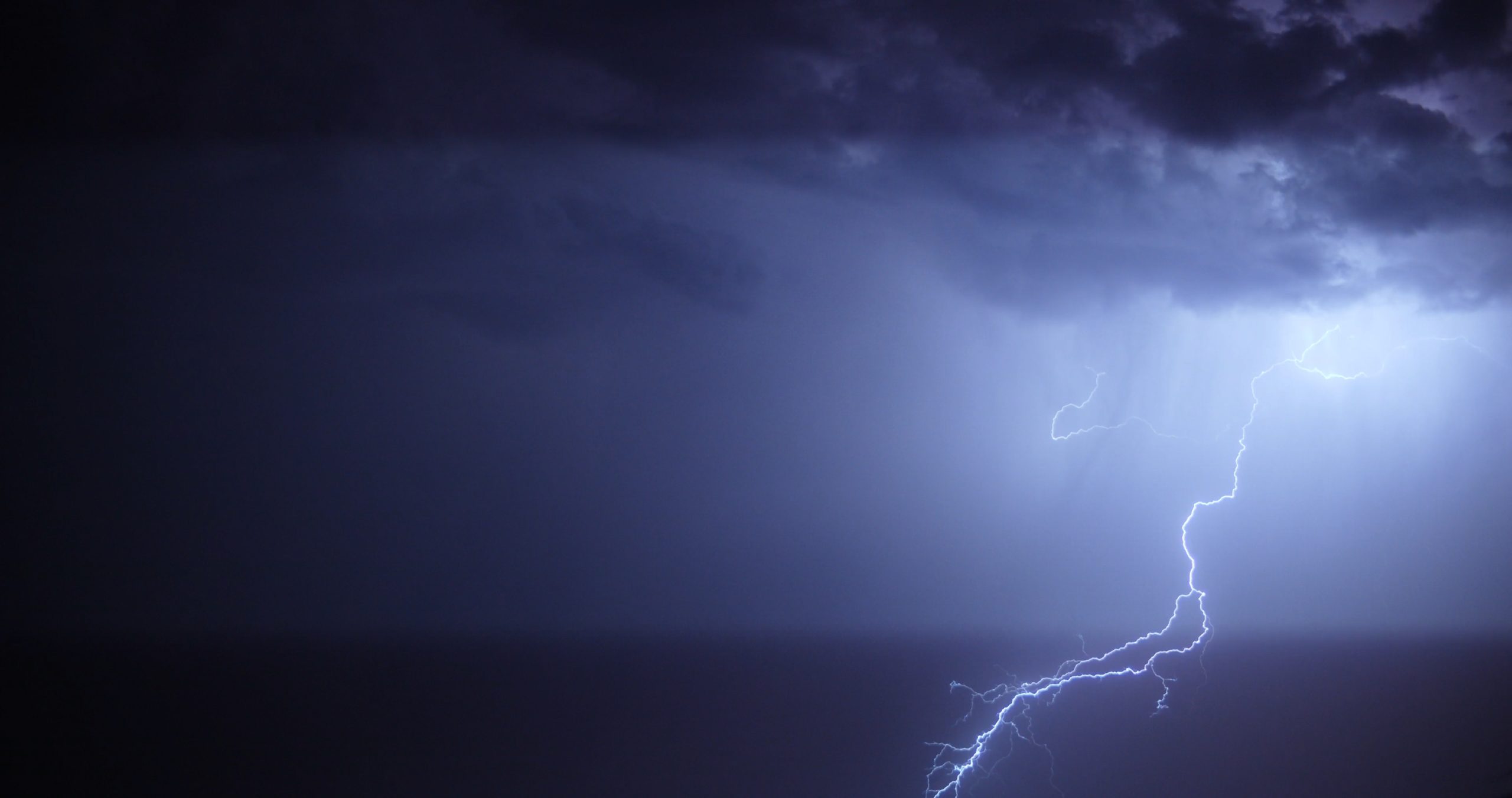 Artlist 30+夏季闪电雷雨风暴天气天空乌云自然元素实拍视频素材 Lightning Storm 影视音频 sucaiwan.com