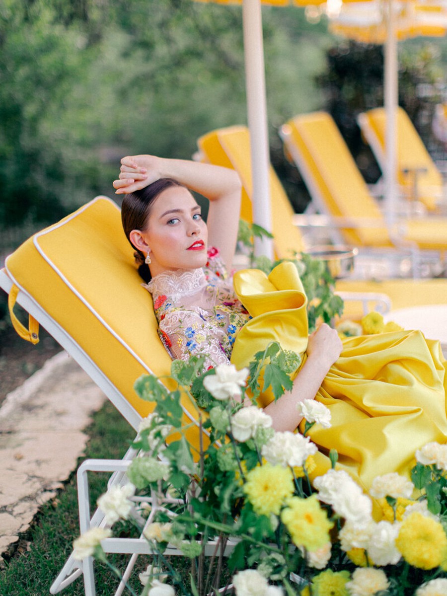 Portra 400为基础创建电影鲜艳的色彩婚礼Lightroom预设 插件预设 第3张-素材湾丨精选海外优质设计素材资源 Portra 400为基础创建电影鲜艳的色彩婚礼Lightroom预设 插件预设 sucaiwan.com