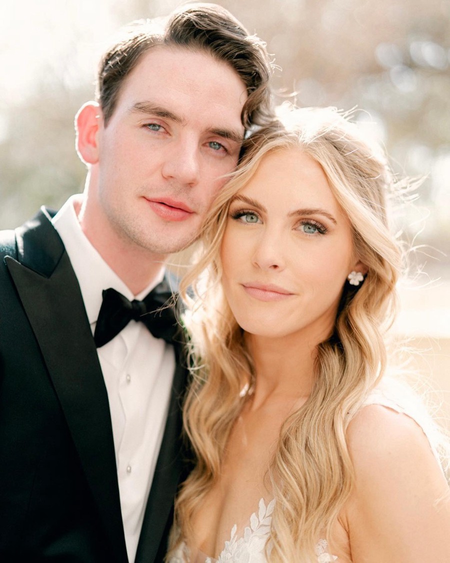 Portra 400为基础创建电影鲜艳的色彩婚礼Lightroom预设 插件预设 第8张-素材湾丨精选海外优质设计素材资源 Portra 400为基础创建电影鲜艳的色彩婚礼Lightroom预设 插件预设 sucaiwan.com