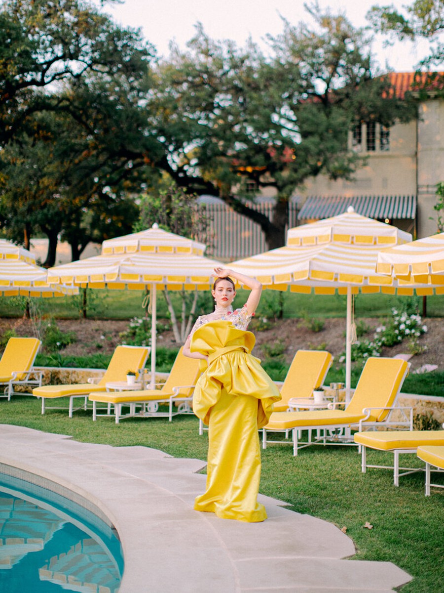 Portra 400为基础创建电影鲜艳的色彩婚礼Lightroom预设 插件预设 第13张-素材湾丨精选海外优质设计素材资源 Portra 400为基础创建电影鲜艳的色彩婚礼Lightroom预设 插件预设 sucaiwan.com