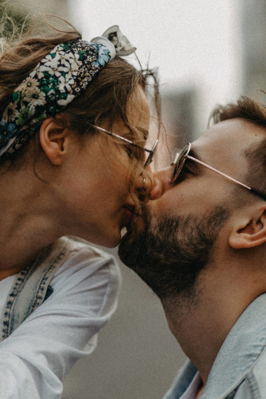 温馨永恒怀旧电影胶片模拟颗粒纹理效果家庭情侣摄影照片调色Lightroom预设 Anna Dreamer-Film , Love ,BW presets 插件预设 sucaiwan.com