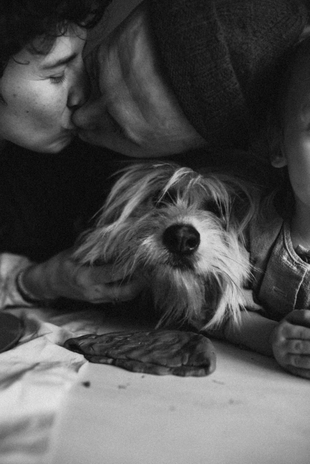 温馨永恒怀旧电影胶片模拟颗粒纹理效果家庭情侣摄影照片调色Lightroom预设 Anna Dreamer-Film , Love ,BW presets 插件预设 sucaiwan.com