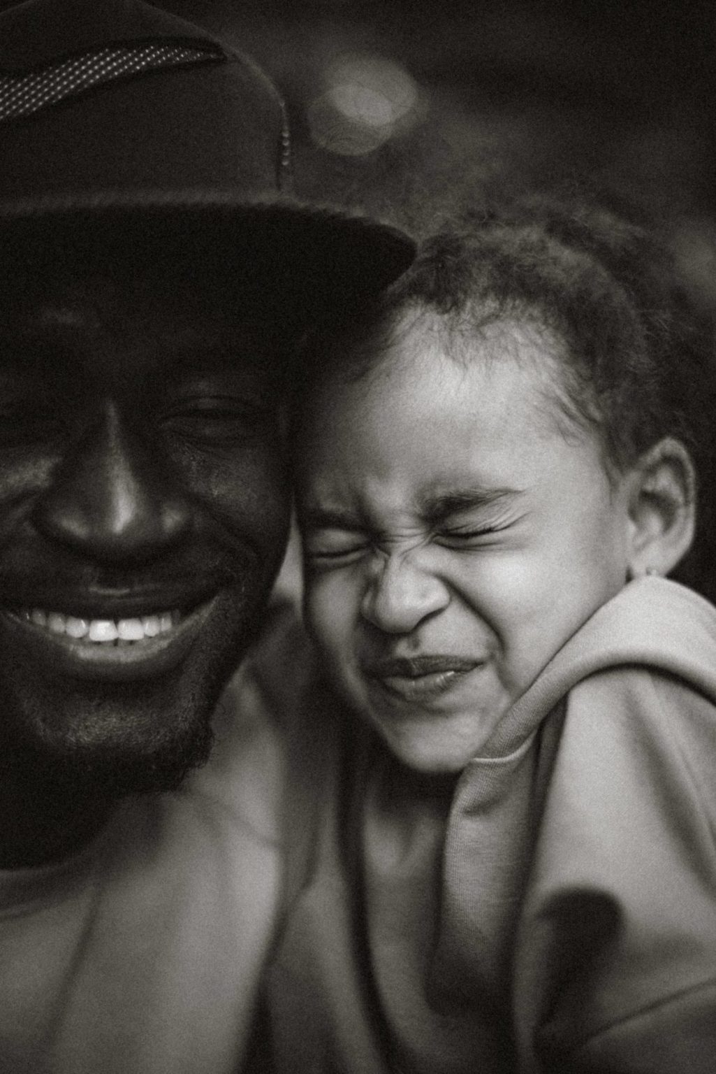 温馨永恒怀旧电影胶片模拟颗粒纹理效果家庭情侣摄影照片调色Lightroom预设 Anna Dreamer-Film , Love ,BW presets 插件预设 sucaiwan.com