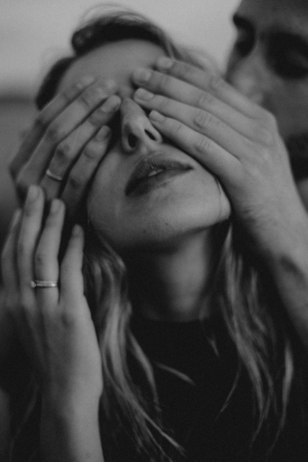 温馨永恒怀旧电影胶片模拟颗粒纹理效果家庭情侣摄影照片调色Lightroom预设 Anna Dreamer-Film , Love ,BW presets 插件预设 sucaiwan.com