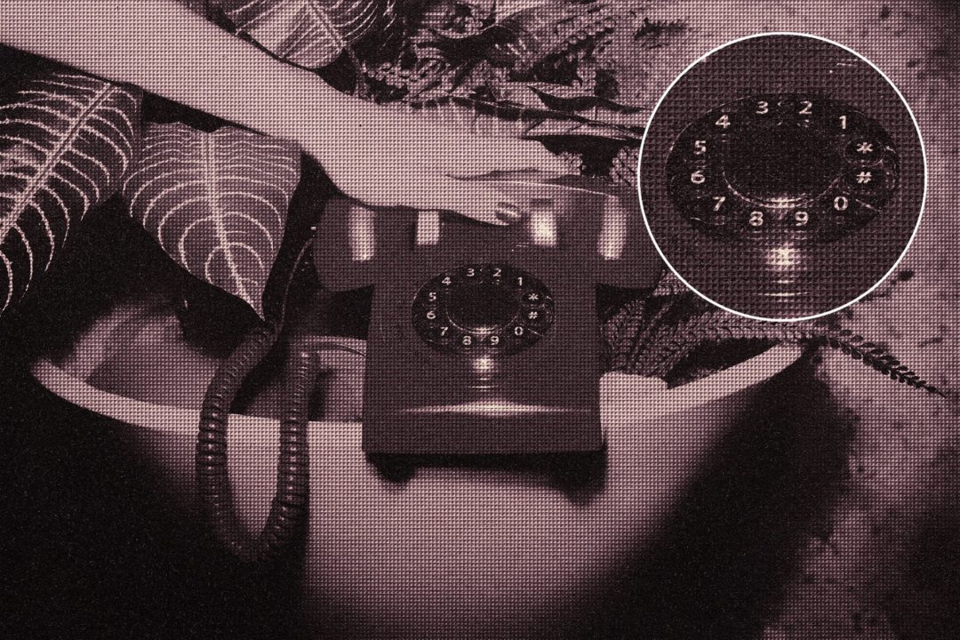 复古做旧颗粒半色调点状人像图片修图PS特效滤镜插件样机 Old Vintage Halftone Photo Effect 插件预设 第2张-素材湾丨精选海外优质设计素材资源 复古做旧颗粒半色调点状人像图片修图PS特效滤镜插件样机 Old Vintage Halftone Photo Effect 插件预设 sucaiwan.com