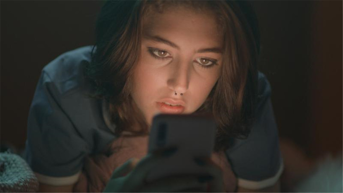 Voyager LUT Pack 网飞胶片电影风格仿真模拟调色LUT预设+达芬奇节点 The Voyager LUTs – Pro Pack ( LUTs & Powergrades ) 插件预设 第4张-素材湾丨精选海外优质设计素材资源 Voyager LUT Pack 网飞胶片电影风格仿真模拟调色LUT预设+达芬奇节点 The Voyager LUTs – Pro Pack ( LUTs & Powergrades ) 插件预设 sucaiwan.com