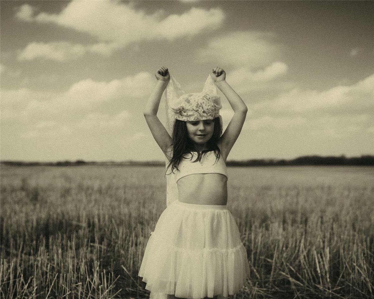 复古棕褐色黑白电影色调模拟哑光火棉胶锡版摄影LR调色预设 Mythic Presets by Sasha Casta 插件预设 sucaiwan.com