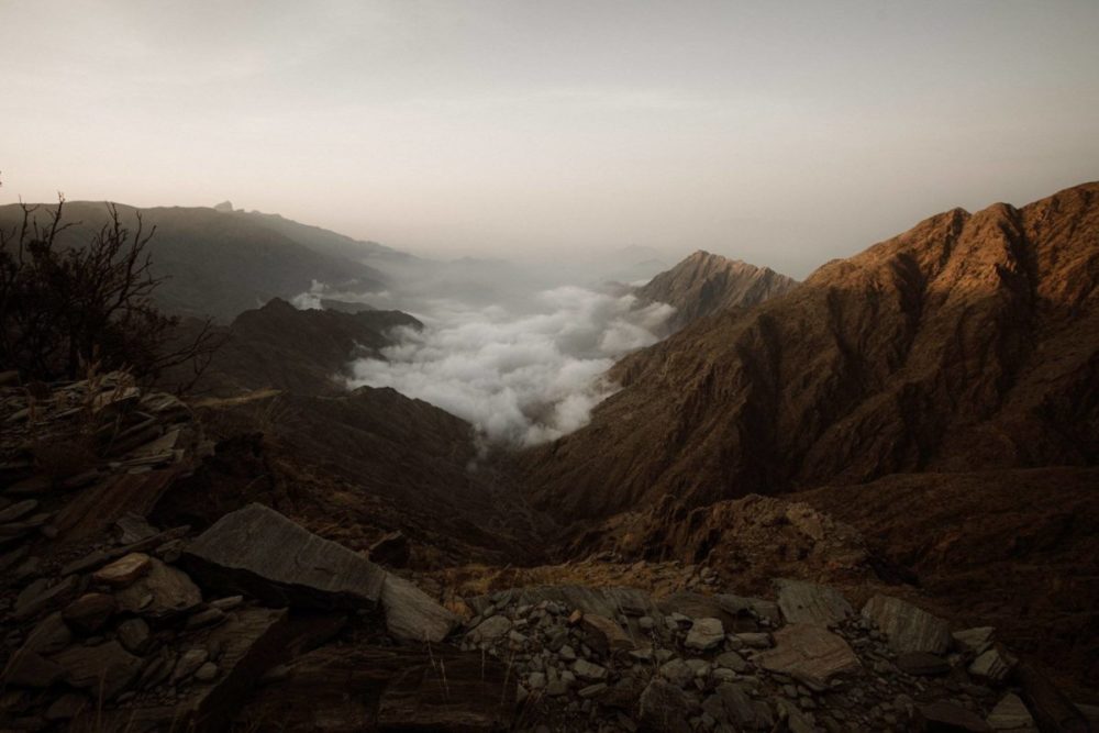 复古胶片颗粒模拟粉红色黄色色调情侣婚礼照片调色Lightroom预设 Archipelago – Light & Legacy 插件预设 第2张-素材湾丨精选海外优质设计素材资源 复古胶片颗粒模拟粉红色黄色色调情侣婚礼照片调色Lightroom预设 Archipelago – Light & Legacy 插件预设 sucaiwan.com