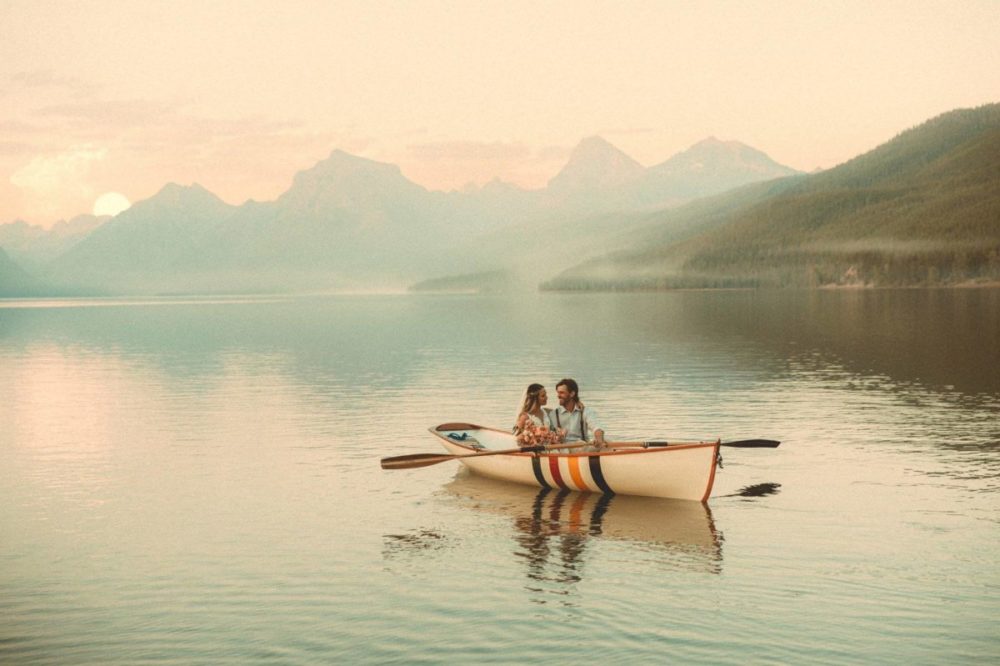 复古胶片颗粒模拟粉红色黄色色调情侣婚礼照片调色Lightroom预设 Archipelago – Light & Legacy 插件预设 第5张-素材湾丨精选海外优质设计素材资源 复古胶片颗粒模拟粉红色黄色色调情侣婚礼照片调色Lightroom预设 Archipelago – Light & Legacy 插件预设 sucaiwan.com