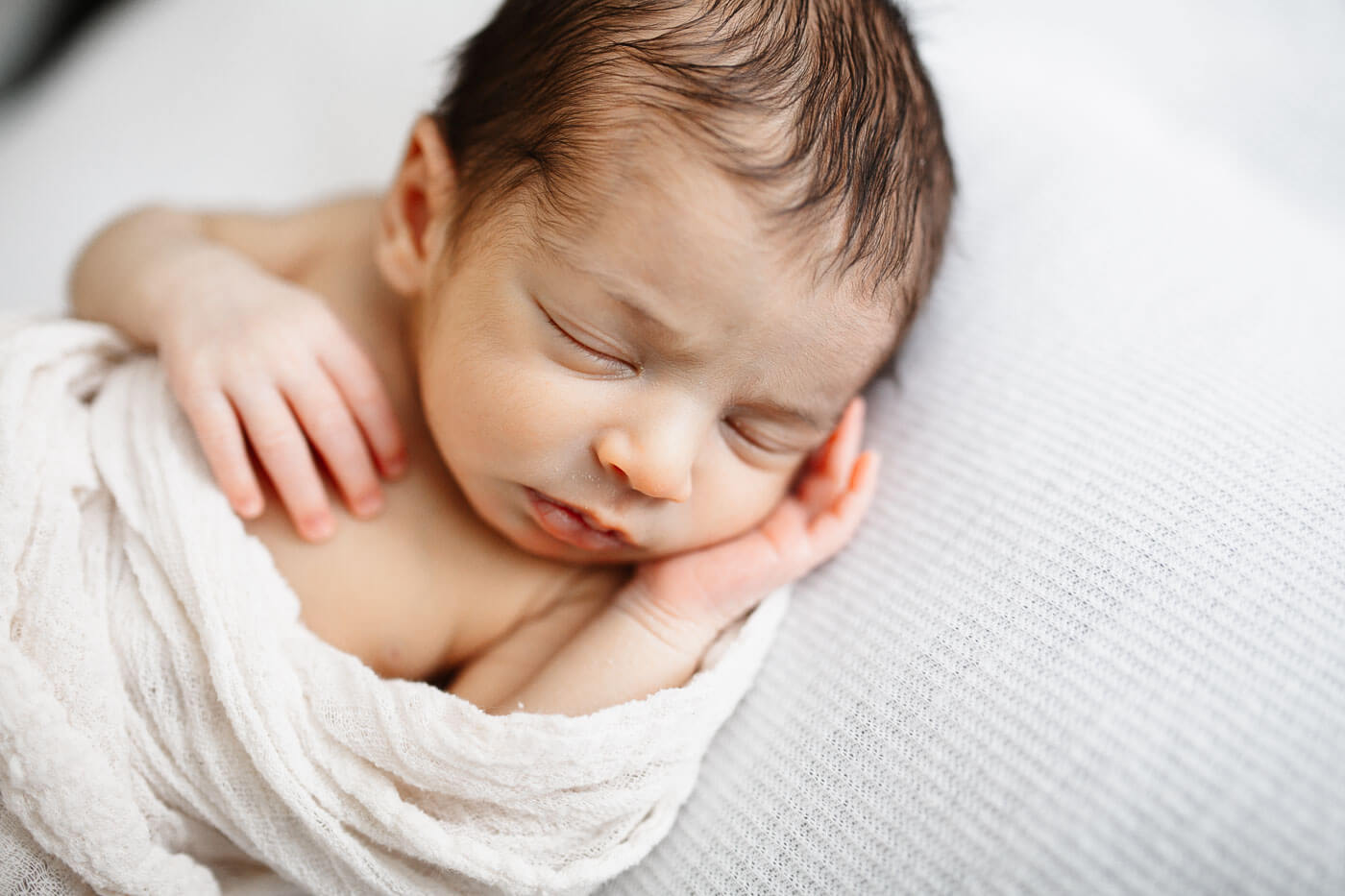 干净明亮精致家庭摄影新生儿宝宝摄影生活方式和婚礼摄影后期柔和明亮Lightroom预设 Heart & Lifestyle - Minimal Preset Collection 插件预设 第7张-素材湾丨精选海外优质设计素材资源 干净明亮精致家庭摄影新生儿宝宝摄影生活方式和婚礼摄影后期柔和明亮Lightroom预设 Heart & Lifestyle - Minimal Preset Collection 插件预设 sucaiwan.com