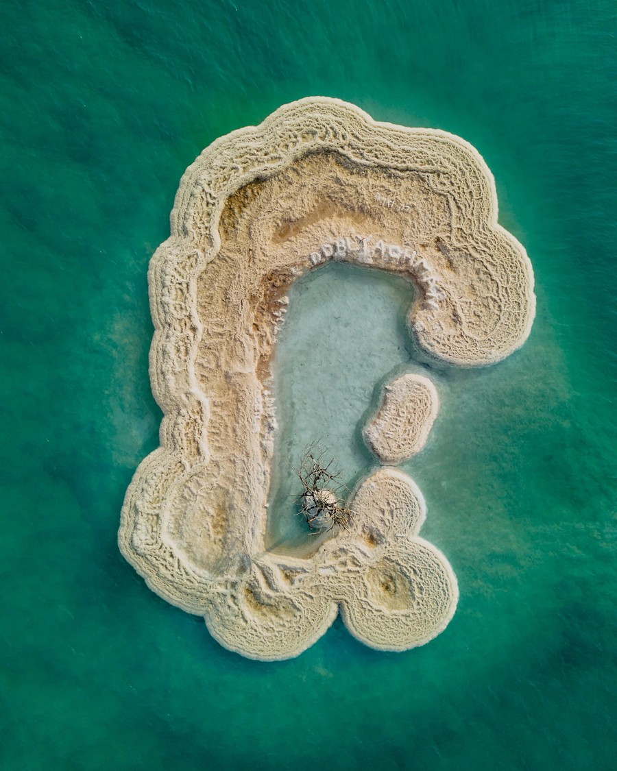 Mango Street 6个喜怒无常经典风光人像人文扫街时尚摄影后期LR预设 The Classic Collection 插件预设 第6张-素材湾丨精选海外优质设计素材资源 Mango Street 6个喜怒无常经典风光人像人文扫街时尚摄影后期LR预设 The Classic Collection 插件预设 sucaiwan.com