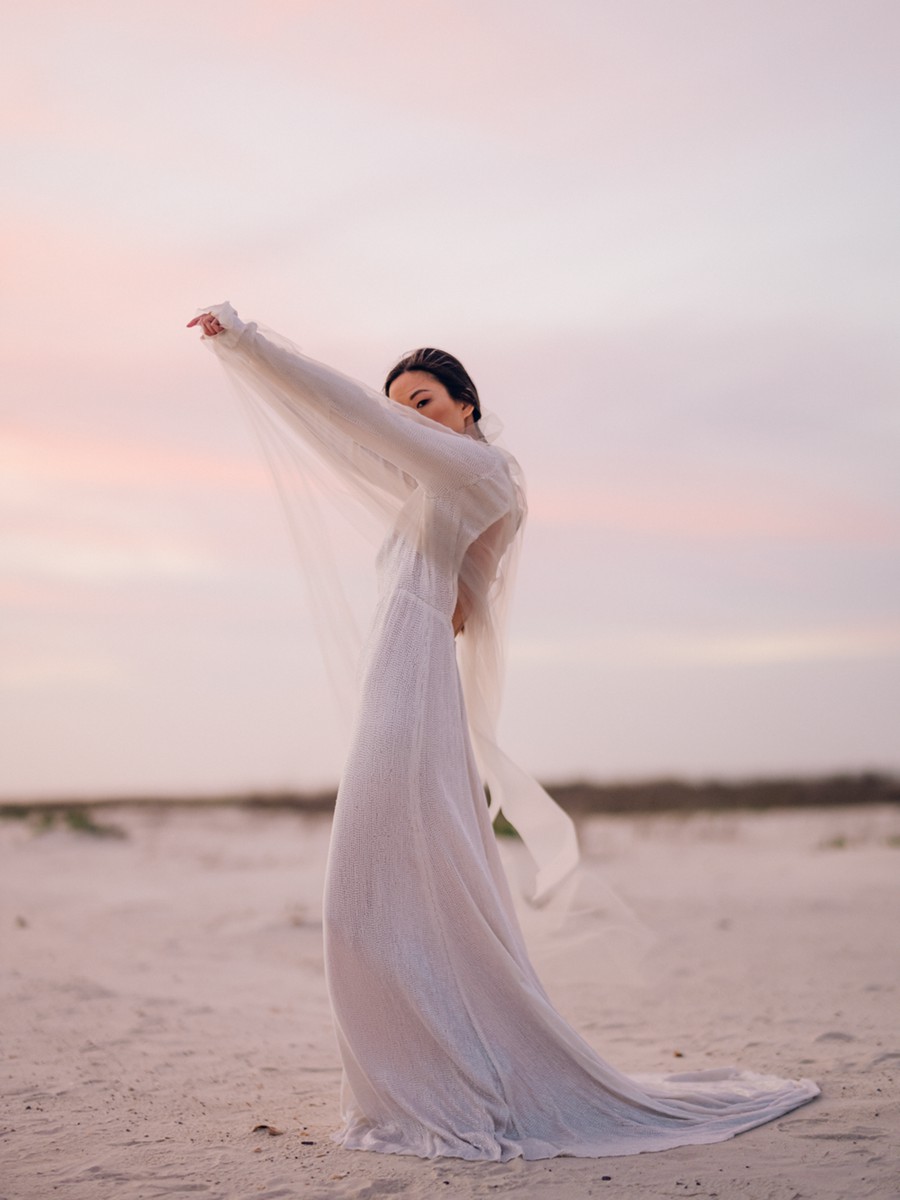 清新自然经典彩色黑白婚礼生活方式旅行摄影照片调色Lightroom预设包 REFINED x Tec Petaja 插件预设 第6张-素材湾丨精选海外优质设计素材资源 清新自然经典彩色黑白婚礼生活方式旅行摄影照片调色Lightroom预设包 REFINED x Tec Petaja 插件预设 sucaiwan.com