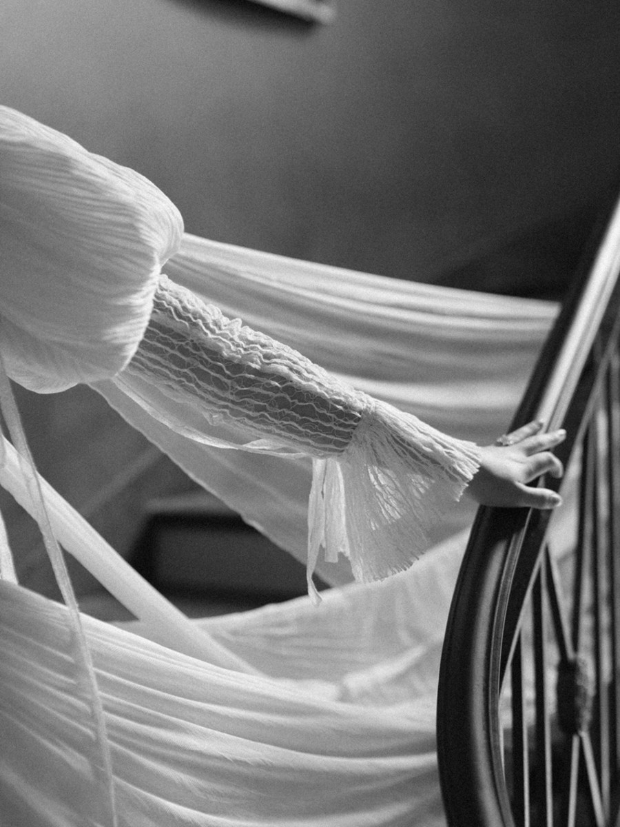 清新自然经典彩色黑白婚礼生活方式旅行摄影照片调色Lightroom预设包 REFINED x Tec Petaja 插件预设 第19张-素材湾丨精选海外优质设计素材资源 清新自然经典彩色黑白婚礼生活方式旅行摄影照片调色Lightroom预设包 REFINED x Tec Petaja 插件预设 sucaiwan.com