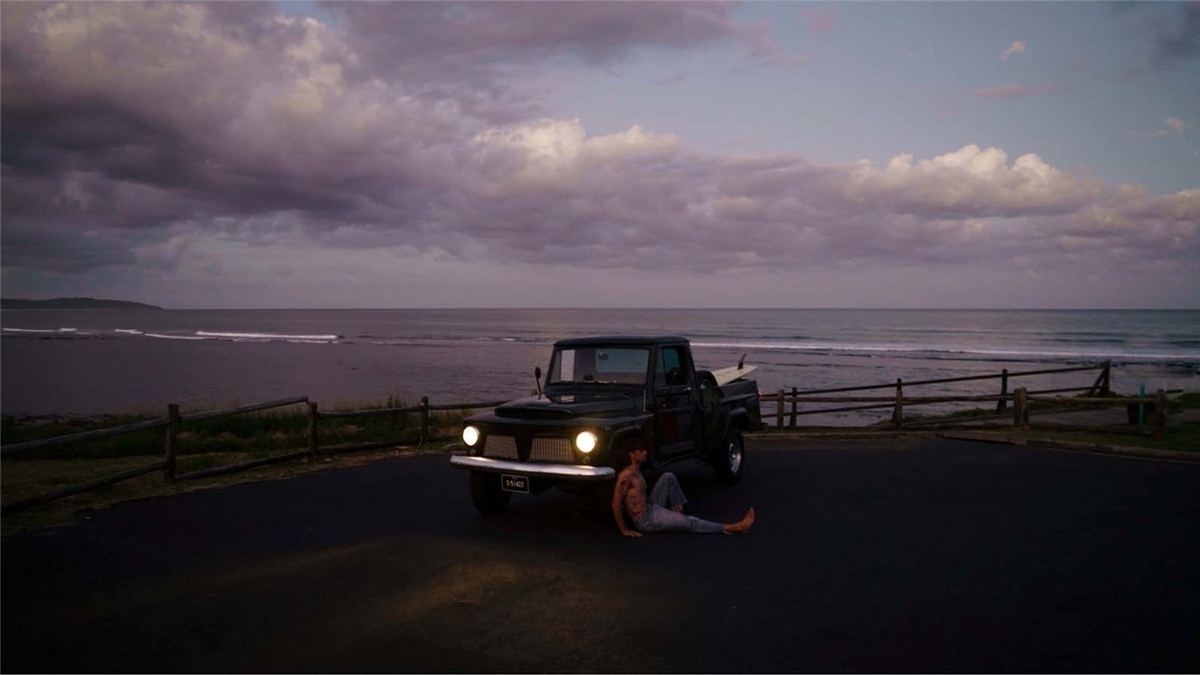 怀旧情绪美学人像旅拍摄影灰尘划痕胶片颗粒覆盖纹理Lightroom调色预设 Envijon Vintage Photo Pack 插件预设 sucaiwan.com