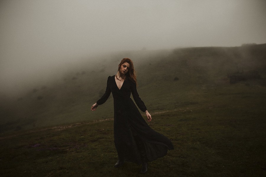 暮光之城电影感秋冬季沉思美学LR调色预设 Archipelago QUEST 41 – Raven Presets 插件预设 第7张-素材湾丨精选海外优质设计素材资源 暮光之城电影感秋冬季沉思美学LR调色预设 Archipelago QUEST 41 – Raven Presets 插件预设 sucaiwan.com