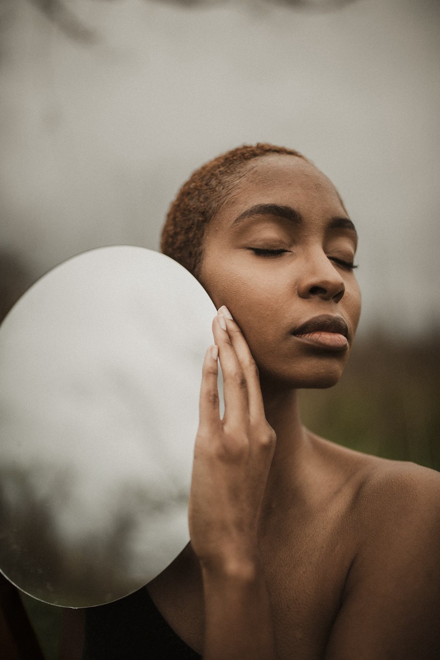 暮光之城电影感秋冬季沉思美学LR调色预设 Archipelago QUEST 41 – Raven Presets 插件预设 第11张-素材湾丨精选海外优质设计素材资源 暮光之城电影感秋冬季沉思美学LR调色预设 Archipelago QUEST 41 – Raven Presets 插件预设 sucaiwan.com