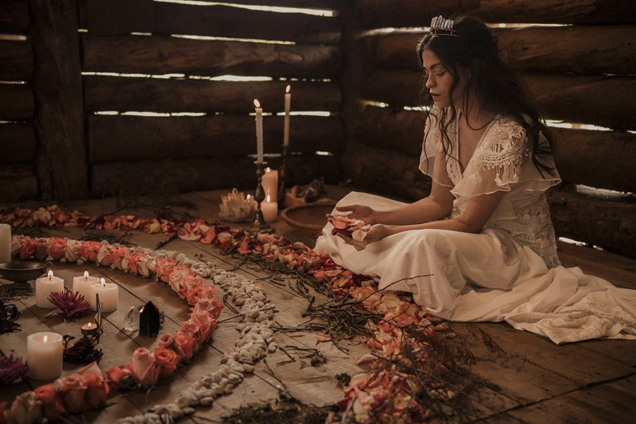 暮光之城电影感秋冬季沉思美学LR调色预设 Archipelago QUEST 41 – Raven Presets 插件预设 第12张-素材湾丨精选海外优质设计素材资源 暮光之城电影感秋冬季沉思美学LR调色预设 Archipelago QUEST 41 – Raven Presets 插件预设 sucaiwan.com